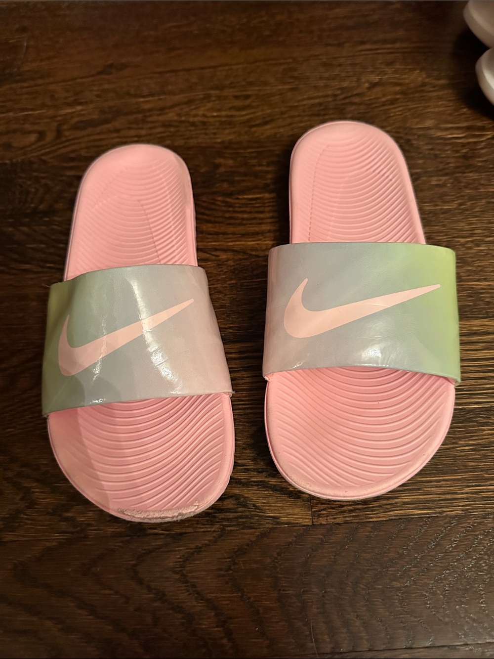 Nike Kids Pink Slides with Iridescent Green Strap 6 youth